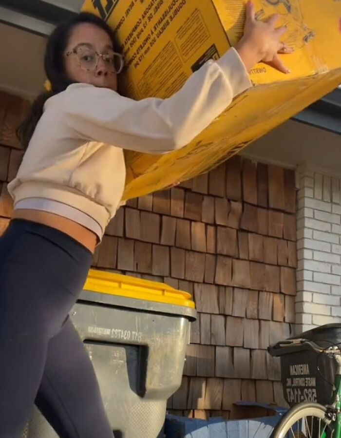 The Internet Can't Decide If This Mom's Parenting Hack Is Genius Or Cruel The Internet Can't Decide If This Mom's Parenting Hack Is Genius Or Cruel