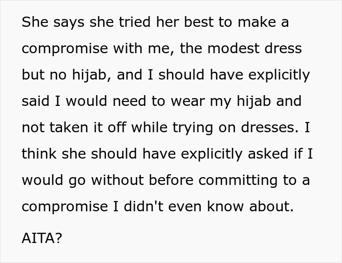 Muslim Bridesmaid Asks If She's A Jerk For Not Compromising And Keeping Her Hijab On For Her Friend's Wedding Muslim Bridesmaid Asks If She's A Jerk For Not Compromising And Keeping Her Hijab On For Her Friend's Wedding