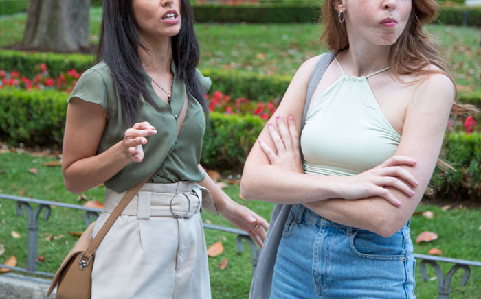 Expecting Mom Gets Called Out By Her Sister-In-Law For Not Wanting A 'Diaper Cake' For The Upcoming Baby Shower Expecting Mom Gets Called Out By Her Sister-In-Law For Not Wanting A 'Diaper Cake' For The Upcoming Baby Shower