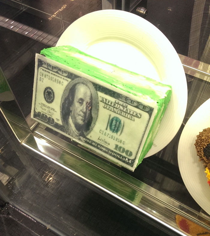 Family Has To Pick Sides After Woman Refuses To Bake More Cakes For Cousin After She Disappeared When She Had To Pay For The First One Family Has To Pick Sides After Woman Refuses To Bake More Cakes For Cousin After She Disappeared When She Had To Pay For The First One