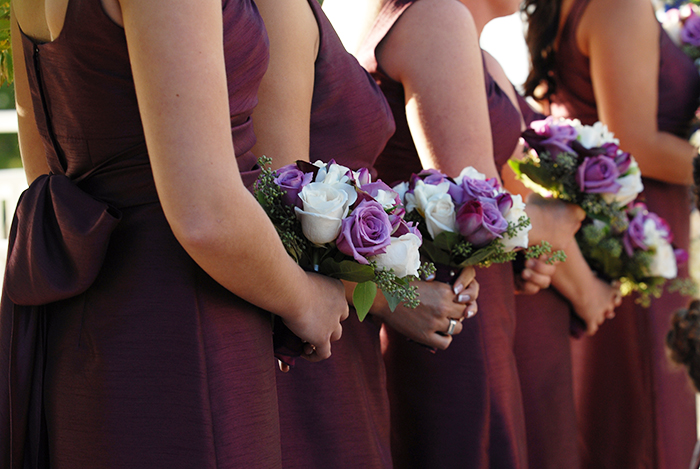 Muslim Bridesmaid Asks If She's A Jerk For Not Compromising And Keeping Her Hijab On For Her Friend's Wedding Muslim Bridesmaid Asks If She's A Jerk For Not Compromising And Keeping Her Hijab On For Her Friend's Wedding