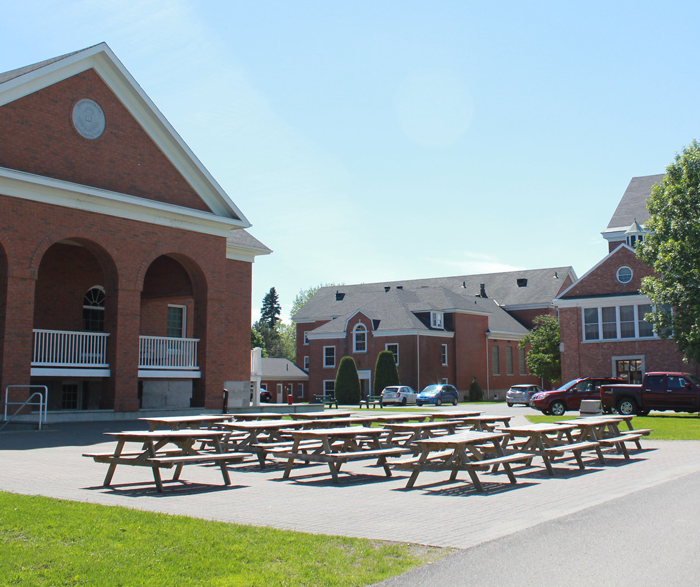 Med Students Are Told To Skip Lunchtime By Teaching Staff, Make Joint Decision Not To Follow These Demands, Get Reported To The Dean Med Students Are Told To Skip Lunchtime By Teaching Staff, Make Joint Decision Not To Follow These Demands, Get Reported To The Dean