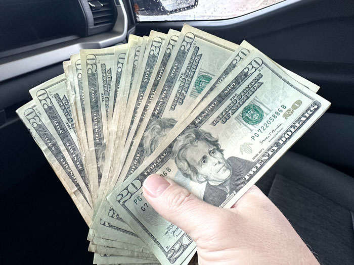 Woman Can’t Bear The Extreme Noise Her Neighbor’s Toddler Makes, Asks Online If She Should File Yet Another Complaint That Might Lead To Eviction Woman Can’t Bear The Extreme Noise Her Neighbor’s Toddler Makes, Asks Online If She Should File Yet Another Complaint That Might Lead To Eviction