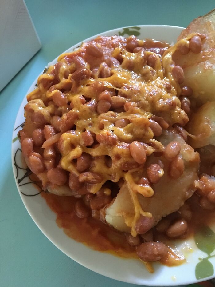 30 People Share Their Favorite Low-Effort Comfort Meals That Require 3 Ingredients Or Less