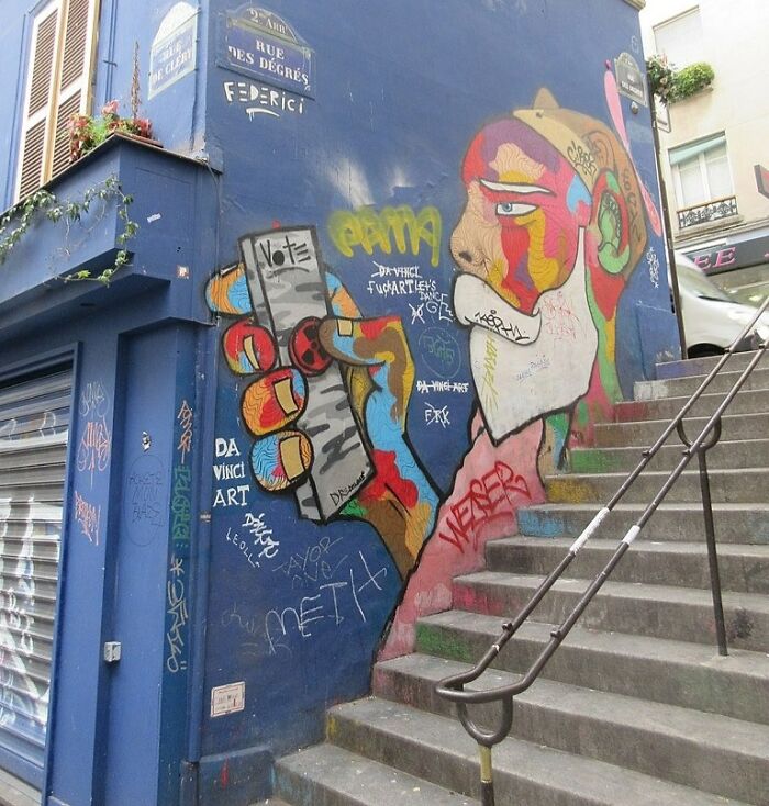 Colorful graffiti in the streets of Paris 