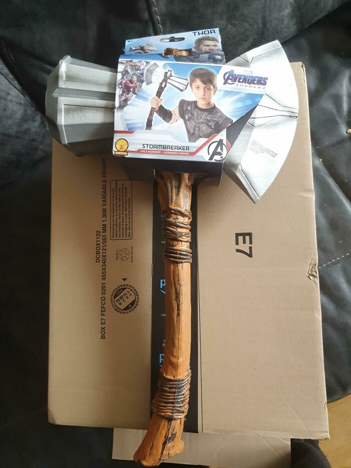My GF Ordered Some Ankle Weights For Running And Somehow Got Sent This Instead... Trying To Convince Her To Just Go Out Running With The Hammer