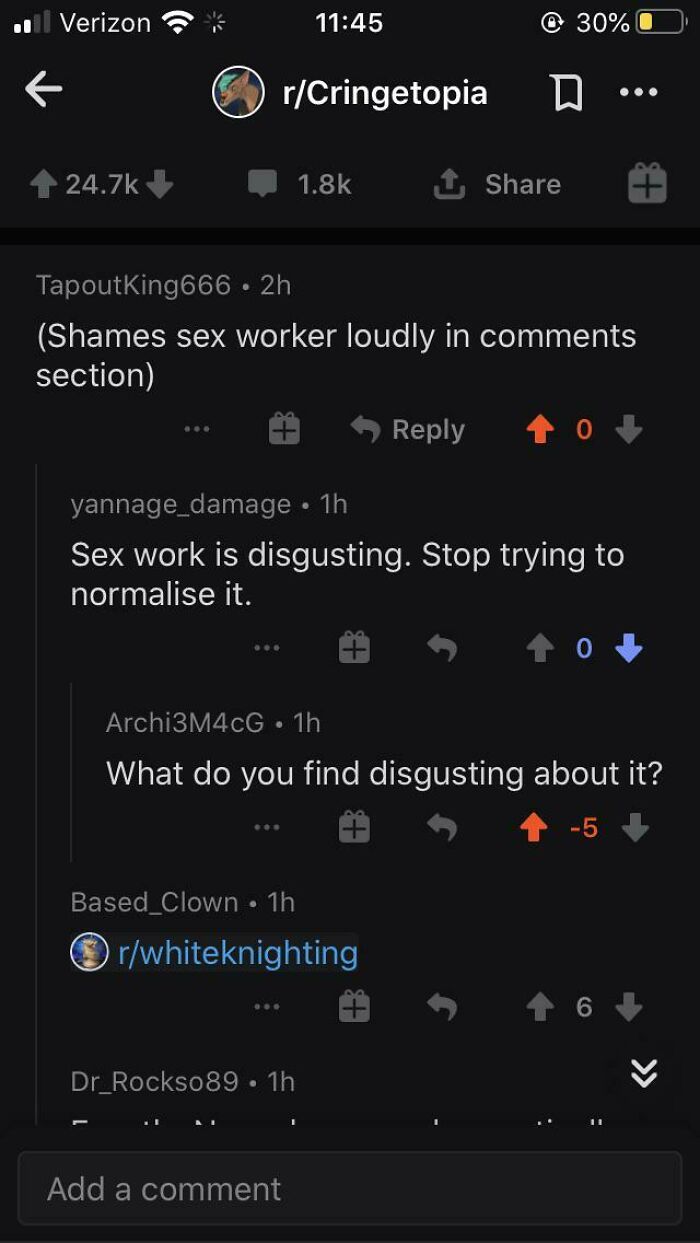 On A Cringetopia Post About A Camgirl's Messy Room, The Comments Are A Mess