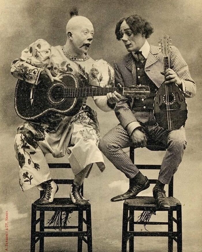 A Couple Of Vintage Clowns Having A Singalongadoo C1905. Published By Albert Bergeret & Cie, Nancy, France