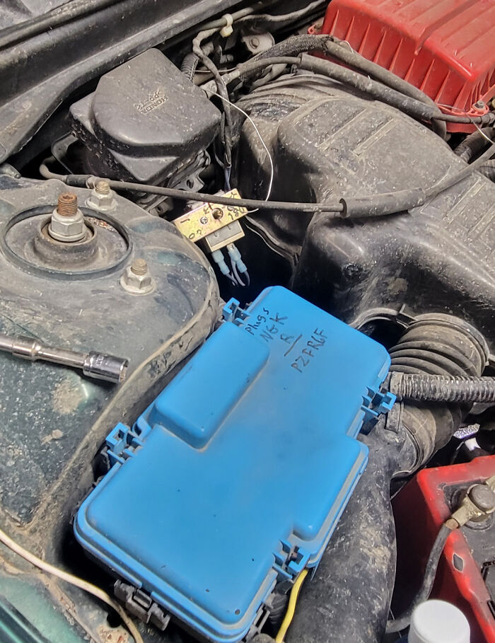 Co-Workers Uncle Has A Tendency To Overheat And Blow Head Gaskets. His Solution Was To Wire In A Universal Temp Switch To A Horn In The Dash. If It Goes Over 200f, The Horn Goes Off