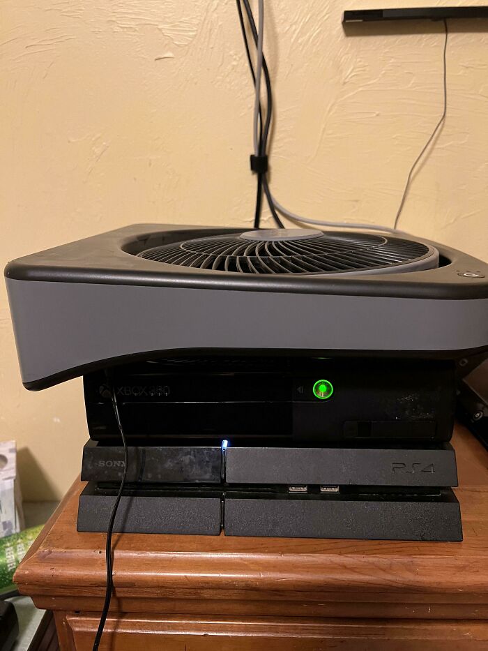 The Things You Have To Do To Keep The Xbox From Overheating