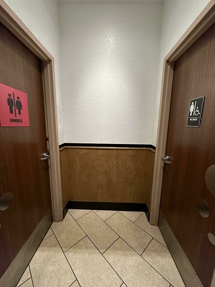 This Restaurant Only Has A Women’s And Unisex Bathroom, No Men’s