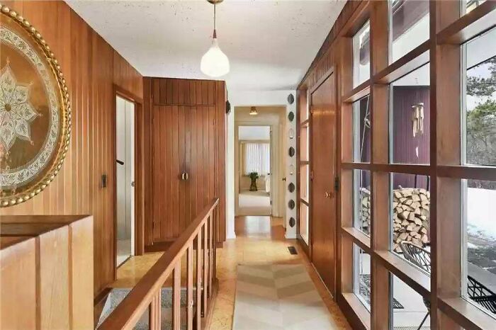 Trying To Convince My Husband To Put An Offer On This 1952 House (Minnesota)