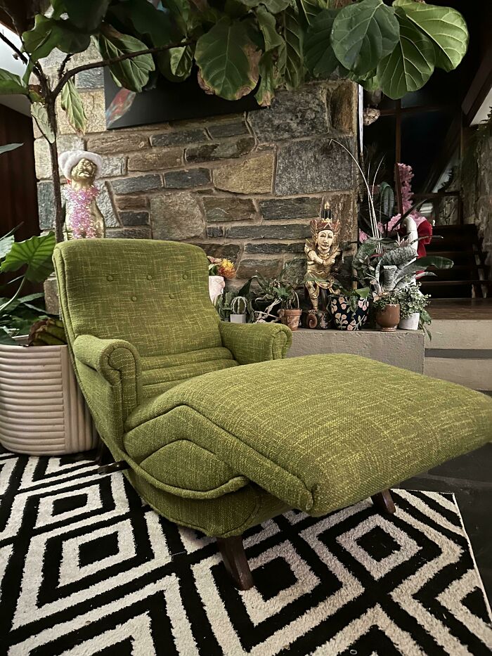 Scored This Contour Lounge Chair For $15 On Marketplace. Has The Original (Faded) Receipt Of Sale Stuck On The Bottom