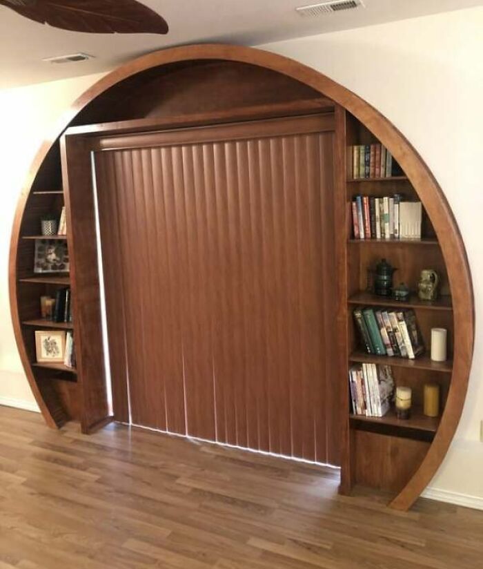 Hobbit-Hole bookshelf 