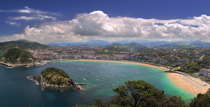Bird view picture of Donostia Igeldotik