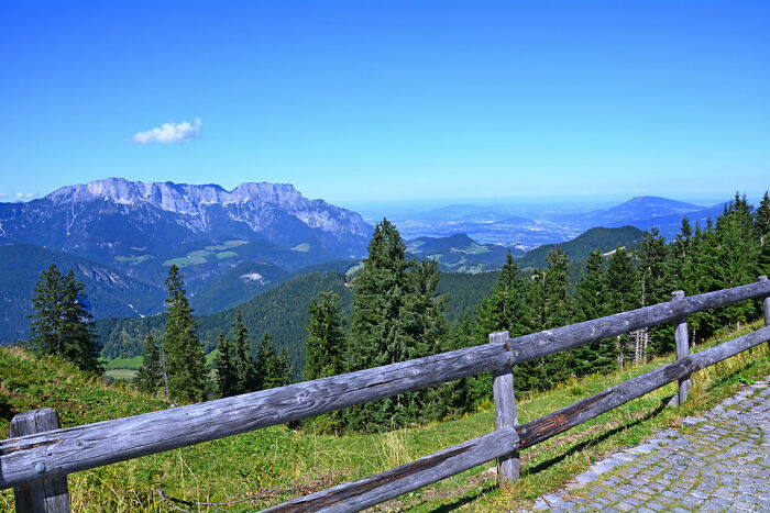 Picture of Lindau to Füssen road with mountains