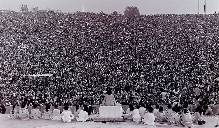 Woodstock Festival In Bethel, New York (1969) - 400,000 Attendees