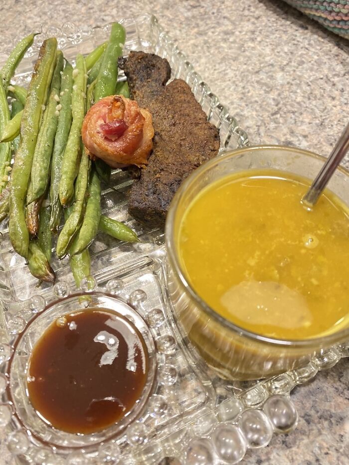 Bacon Roses In The Oven, Roasted Green Beans And Boneless Beef Short Ribs With Pumpkin Bisque