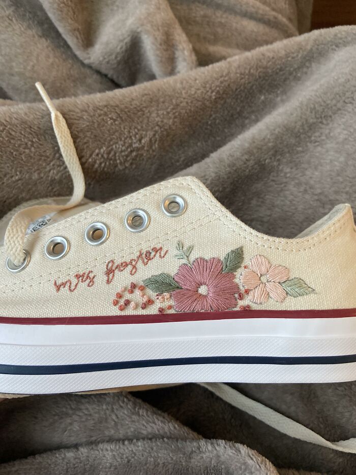 Me: I Have Too Many Things To Make And Plan For The Wedding. Also Me: I’m Going To Learn To Embroider 3 Months Before The Wedding And Make My Wedding Shoes