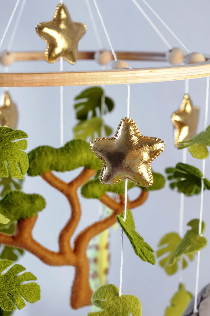 I Made An Adorable Baby Safari Mobile Out Of Felt (10 Pics) I Made An Adorable Baby Safari Mobile Out Of Felt (10 Pics)