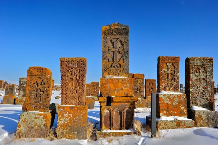 Noraduz Gerezmanatun (Armenia)