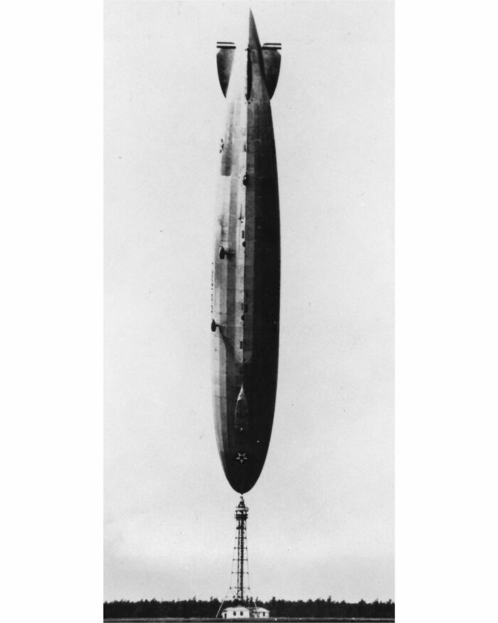 1927. U.S. Navy's Airship Los Angeles (Zr-3) In A Near-Vertical Position, After A Turbulent Wind From The Atlantic Flipped The 658-Foot Airship On Its Nose, While She Was Moored At The High Mast At Naval Air Station, Lakehurst, New Jersey