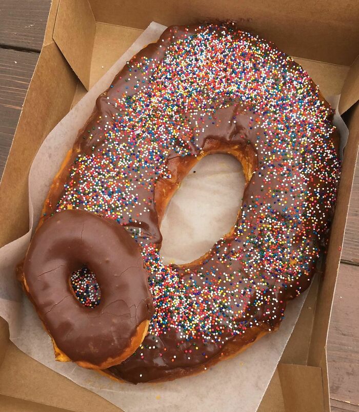 Soñando con este precioso dúo de donuts en el Día del Donut