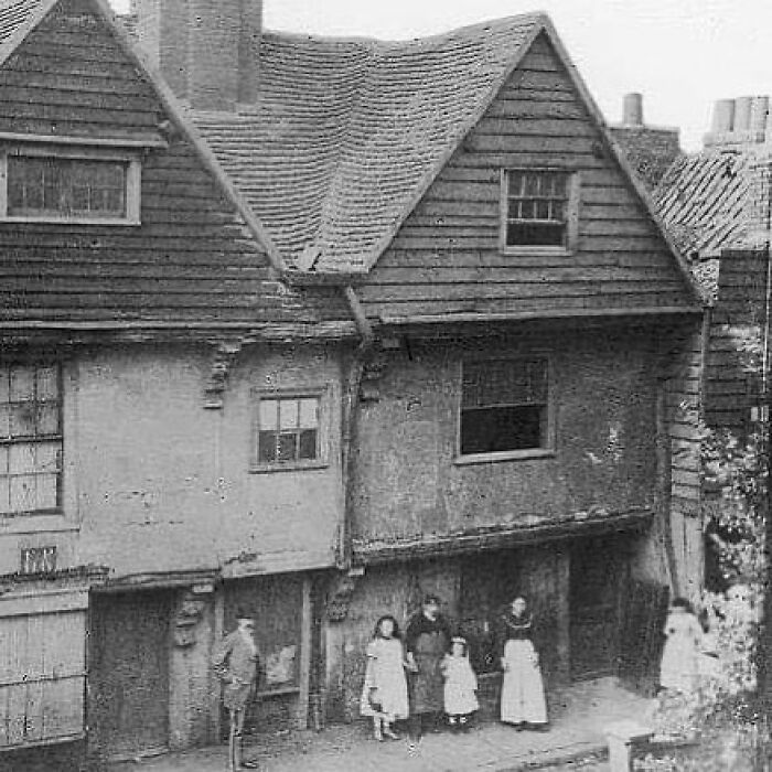 Sir Walter Raleigh's House At Blackwall, London. The House Was Demolished During Construction Of The Blackwall Tunnel. Circa Approx 1890