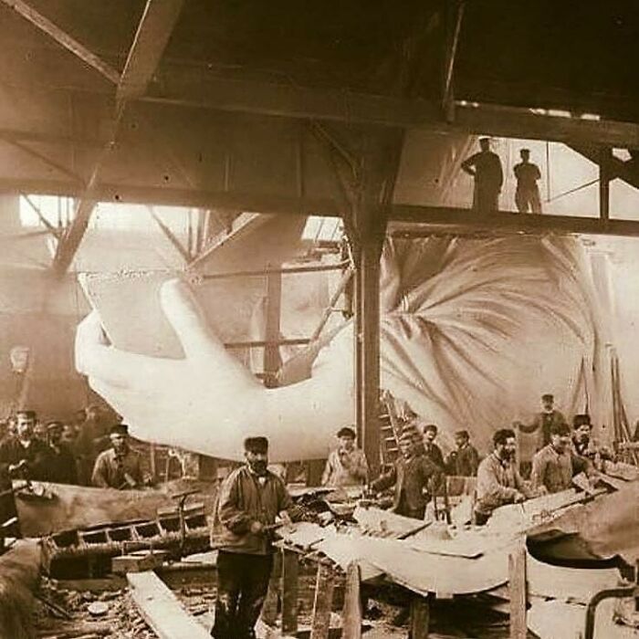 Construction Of The Statue Of Liberty In France About 1885