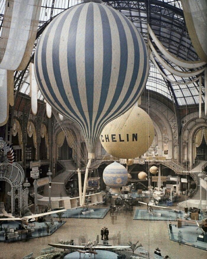 Air Balloons, Paris, 1914. Auto-Chrome