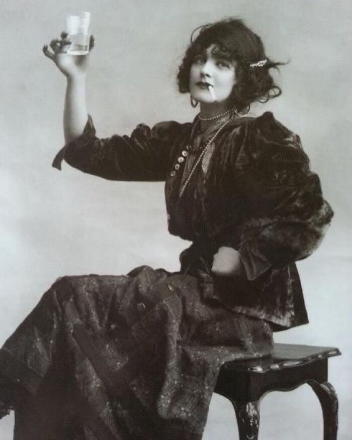 Stage Actress Betty Lindley, Bassano Studio, 1914, National Portrait Gallery