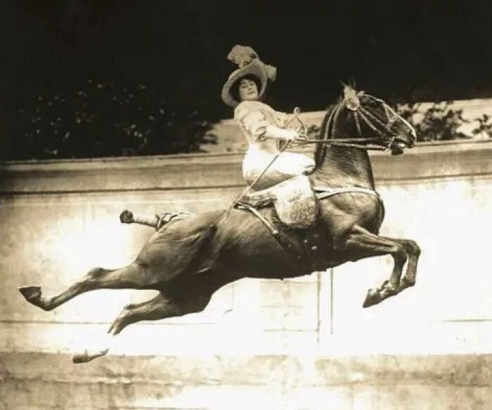 Blanche Allarty Excited Circus Crowds In The Late 1890s With Her Superior Equestrian Abilities