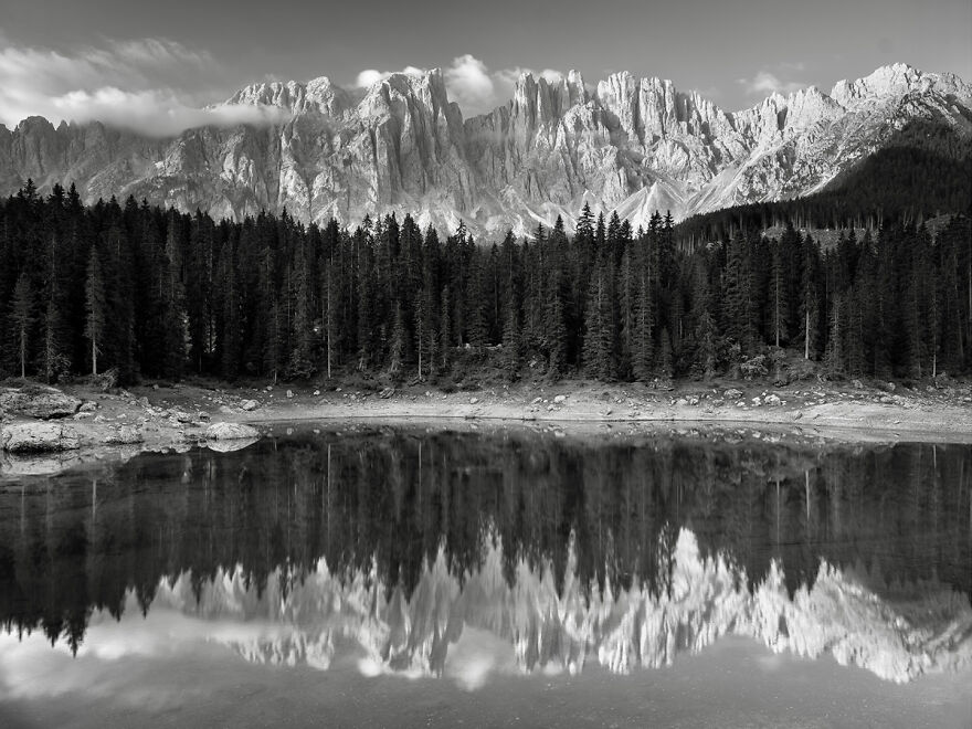 Discover The 10 Images That Won The Independent Photographer's Black And White Photography Contest 2023 Discover The 10 Images That Won The Independent Photographer's Black And White Photography Contest 2023