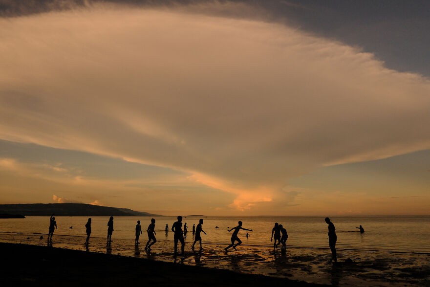 I Love Catching Moments In 'The City Of Gentle People'; Here Are 36 Of My Favourites So Far...
by Hersley Casero