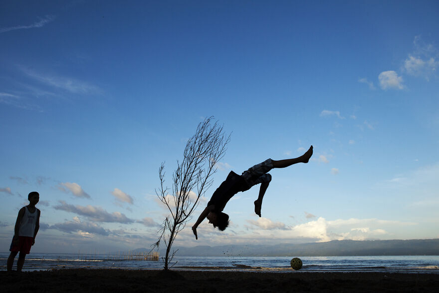 I Love Catching Moments In 'The City Of Gentle People'; Here Are 36 Of My Favourites So Far...
by Hersley Casero