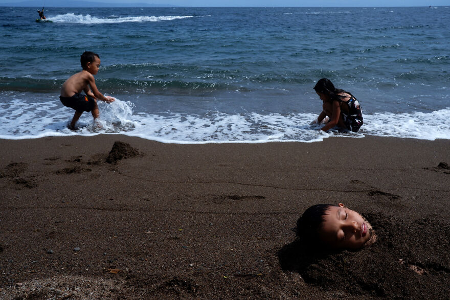 I Love Catching Moments In 'The City Of Gentle People'; Here Are 36 Of My Favourites So Far...
by Hersley Casero