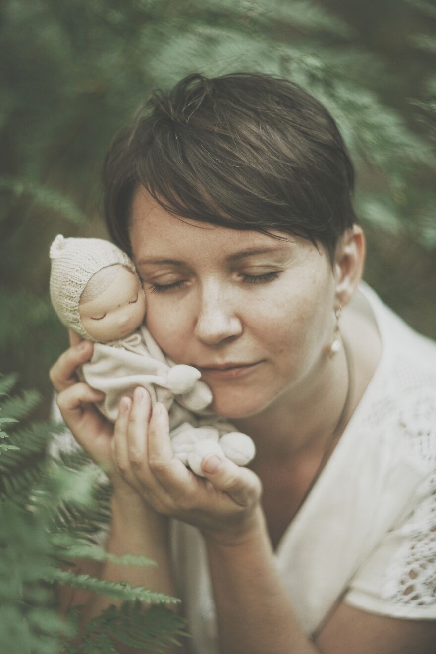 I Create Cute Organic Waldorf Dolls Without The Use Of A Sewing Machine (5 Pics)