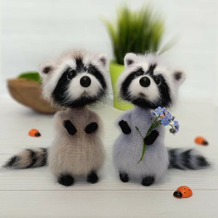 I Create Cute Fluffy Crochet Toys (17 Pics)