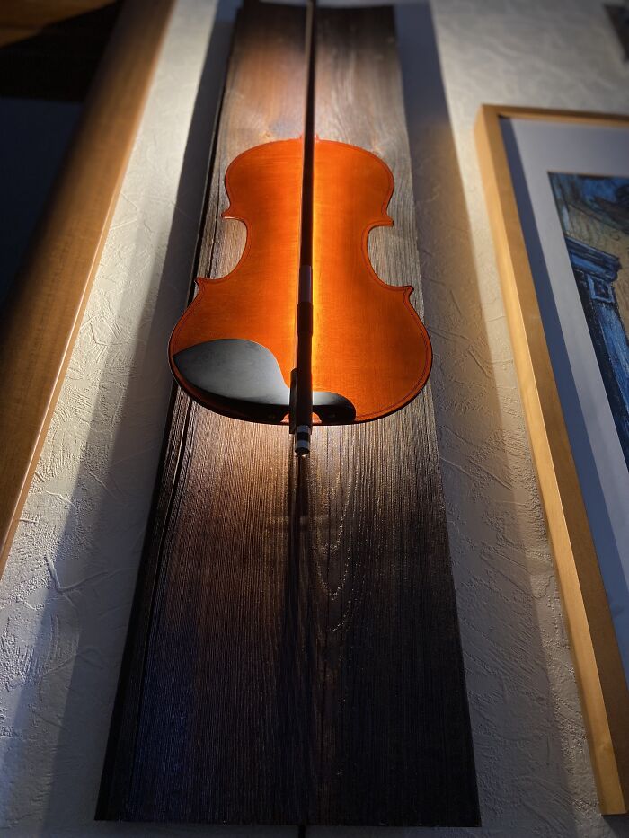 I Made A Violin Sconce, And Here Are The Results