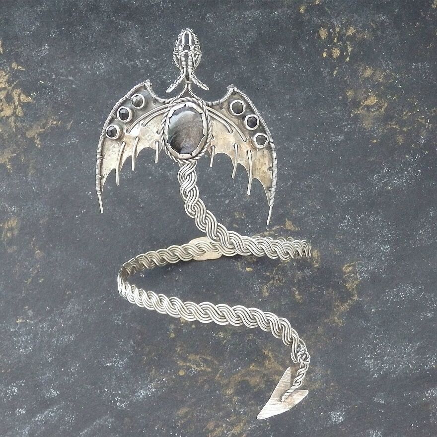Dragon Armlets