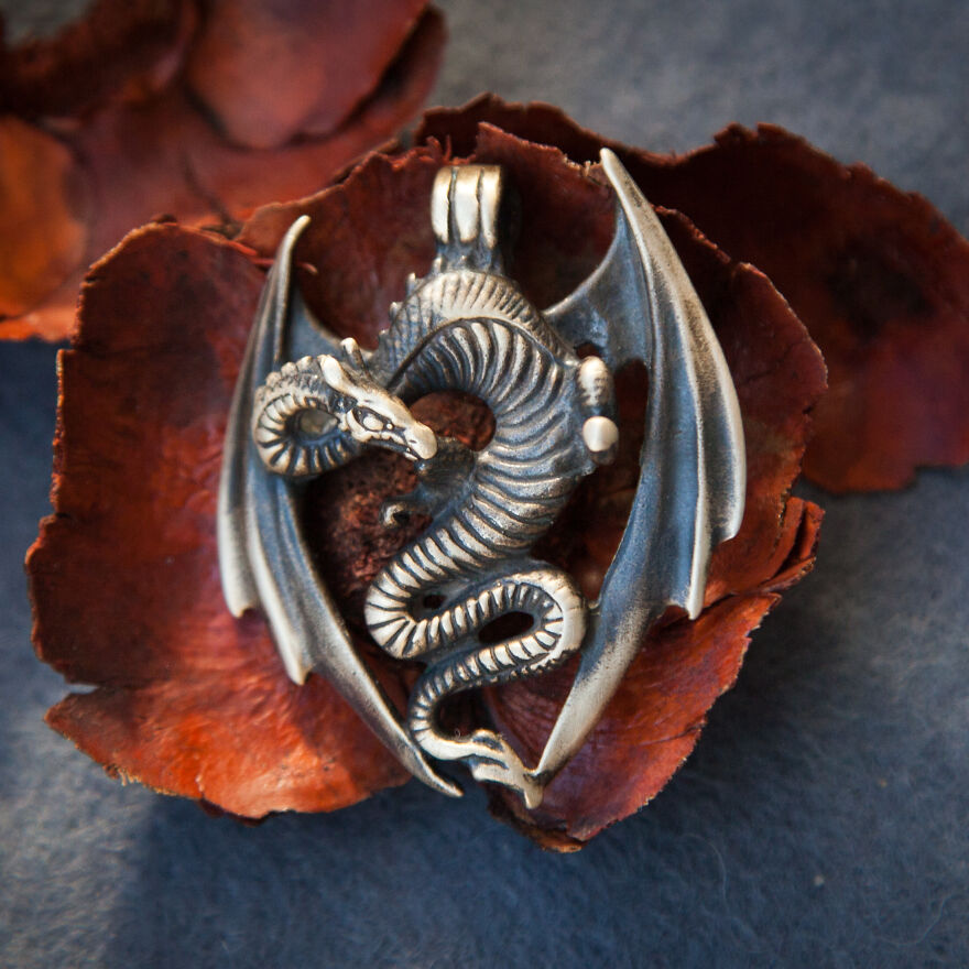 My Passion For Dragon Jewelry: The Creation Of The Dragon Collection (8 Pics) My Passion For Dragon Jewelry: The Creation Of The Dragon Collection (8 Pics)