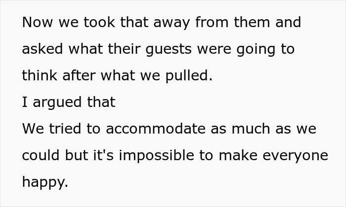 "Every Night They'd Call With Ultimatums": Couple Is Fed Up With Their Families Arguing Over Their Wedding And Decide To Elope "Every Night They'd Call With Ultimatums": Couple Is Fed Up With Their Families Arguing Over Their Wedding And Decide To Elope