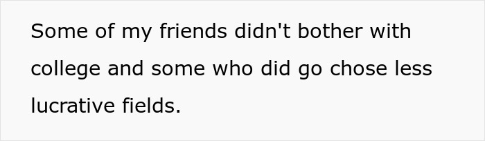 Moneyed Friend Quietly Bails, Knowing That Pals Who Over-Ordered Will Expect Them To Split The Restaurant Bill Moneyed Friend Quietly Bails, Knowing That Pals Who Over-Ordered Will Expect Them To Split The Restaurant Bill