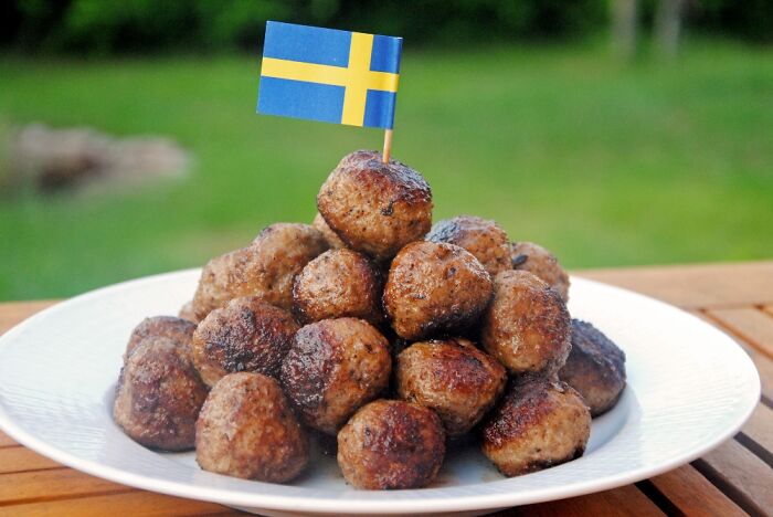 Swedish Köttbullar/Meatballs