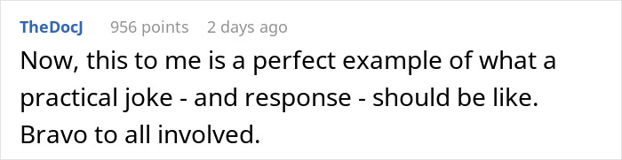 Knowing Their Home Is Tiny, Students Get Revenge On Neighbors Who Stole Furniture From Their House By Not Taking It Back Knowing Their Home Is Tiny, Students Get Revenge On Neighbors Who Stole Furniture From Their House By Not Taking It Back