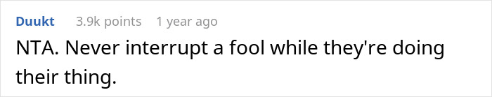 Woman Embarrasses Herself By Confronting Coworker About Him Being Gay Even Though He Isn't Woman Embarrasses Herself By Confronting Coworker About Him Being Gay Even Though He Isn't