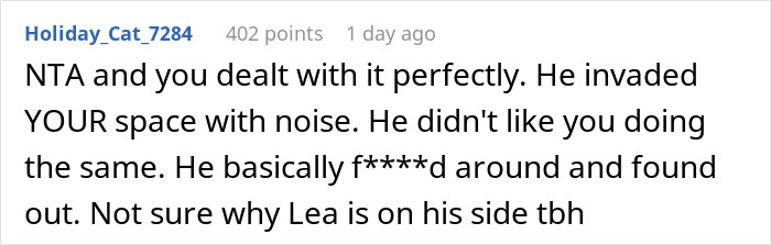 Traveler Who Reserved A Seat In The Quiet Area Of A Train Finds A Brilliant Way To Get Rid Of A Passenger Who Was Blasting “Friends” Out Loud