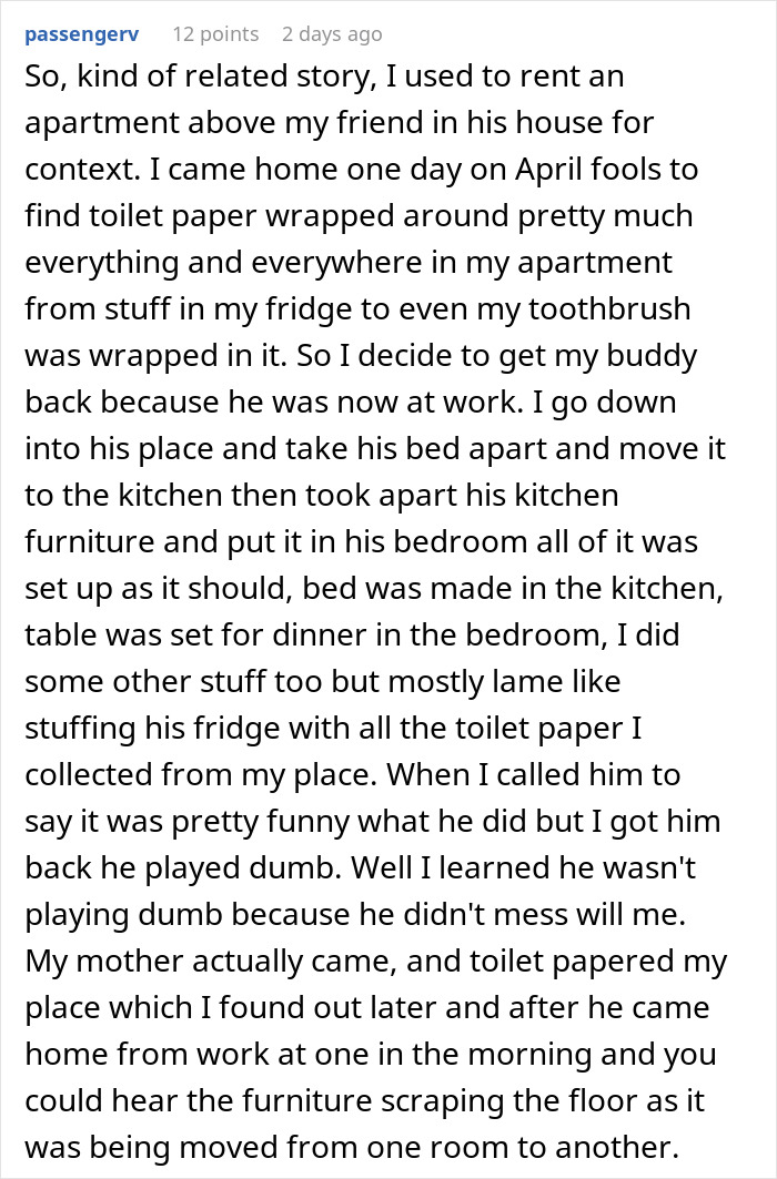 Knowing Their Home Is Tiny, Students Get Revenge On Neighbors Who Stole Furniture From Their House By Not Taking It Back Knowing Their Home Is Tiny, Students Get Revenge On Neighbors Who Stole Furniture From Their House By Not Taking It Back