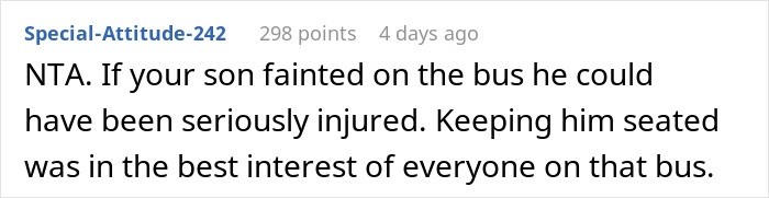 Parent Refuses To Make Their Ill 17-Year-Old Son Give Up His Seat For An Elderly Woman, Wonders If They Did The Right Thing Parent Refuses To Make Their Ill 17-Year-Old Son Give Up His Seat For An Elderly Woman, Wonders If They Did The Right Thing