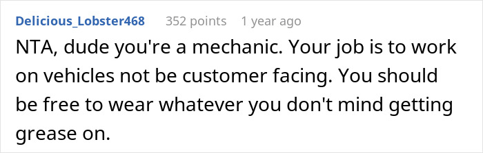 "My Confidence Was Skyrocketing": Mechanic Starts Wearing Makeup At Work, Front Desk Coworkers Have A Problem With It "My Confidence Was Skyrocketing": Mechanic Starts Wearing Makeup At Work, Front Desk Coworkers Have A Problem With It